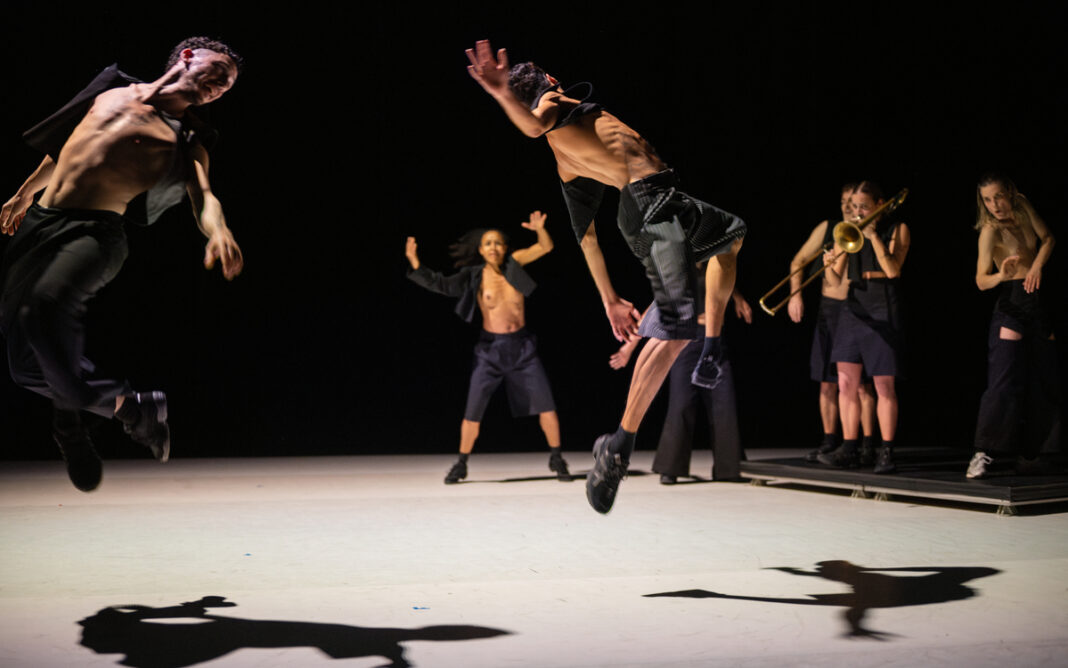 « FUGACES » de Aina Alegre – CCN de Grenoble & STUDIO FICTIF Chaillot – Théâtre national de la Danse Paris