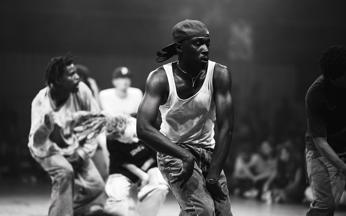« Ground Extended STUCK/ Bounce » de Mounia Nassangar/ Sons of Wind Chaillot - Théâtre national de la Danse  Paris