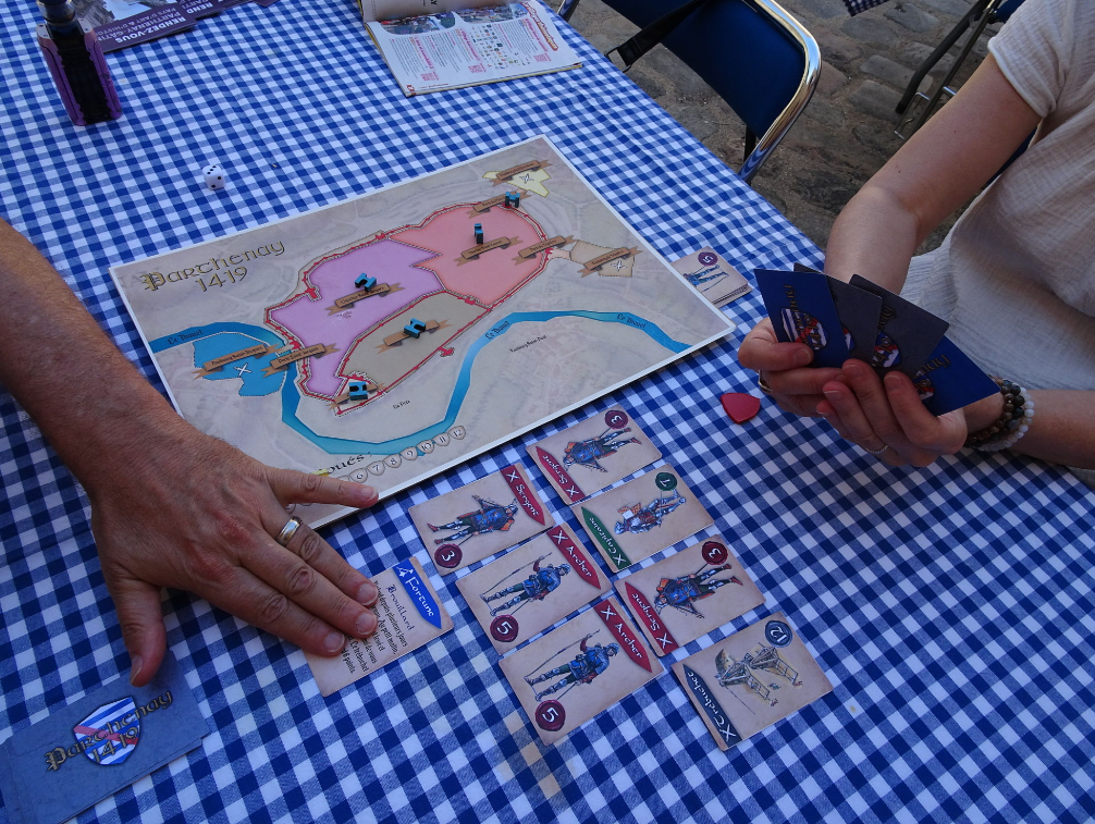 Histoire de jouer pendant le FLIP Cour du musée Parthenay