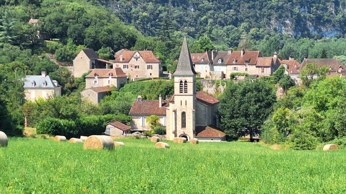 Jeu de piste familial pour découvrir Cénevières autrement  Cénevières
