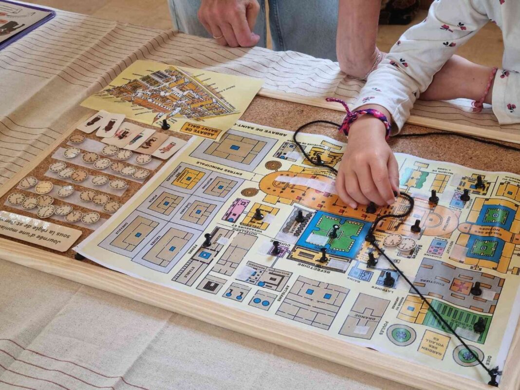 Le grand jeu des bâtisseurs Place Reine Mathilde Caen