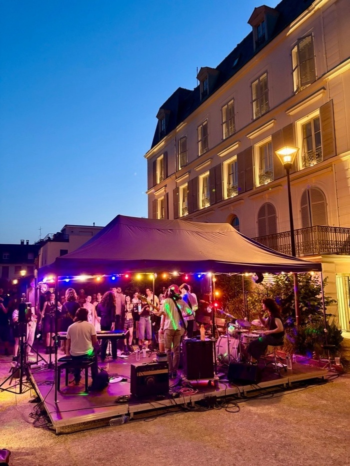 Le Parvis du Val Fleury : lieu incontournable de la Jeunesse, Parvis sud, Gif-sur-Yvette