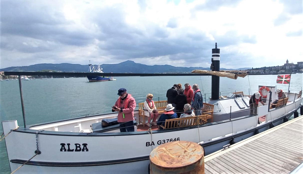 Lectures Flottantes Quai de la Floride Hendaye