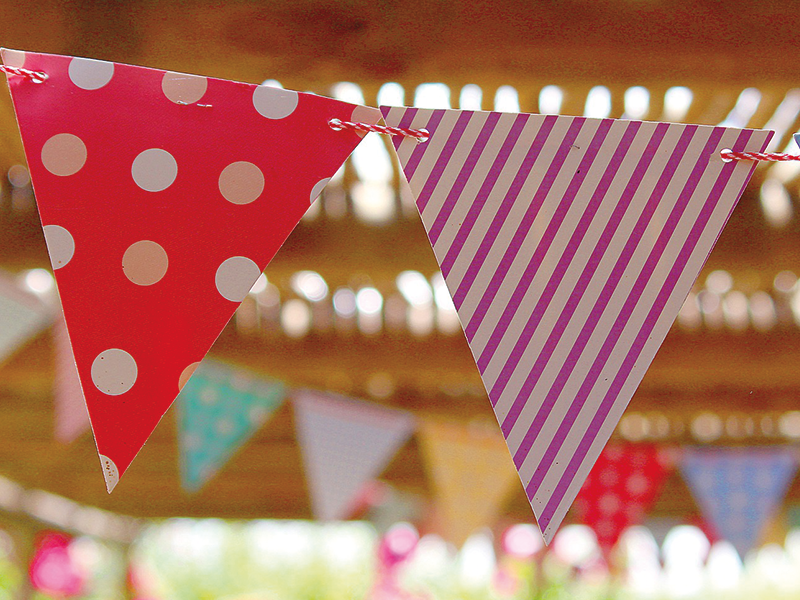 L&rsquo;envolée fête l&rsquo;été Salle des fêtes Châlus