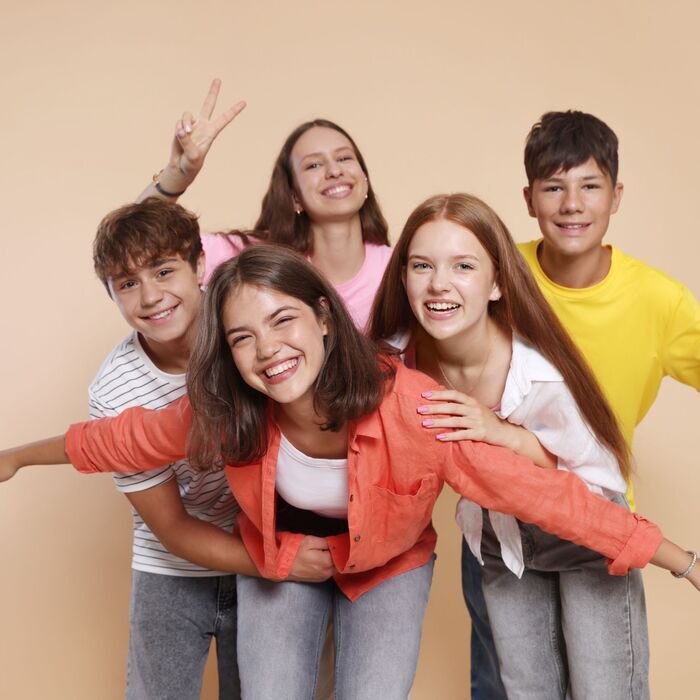 Les ateliers créatifs de l’été, pour les juniors dès 11 ans Maison des arts du fil Rennes