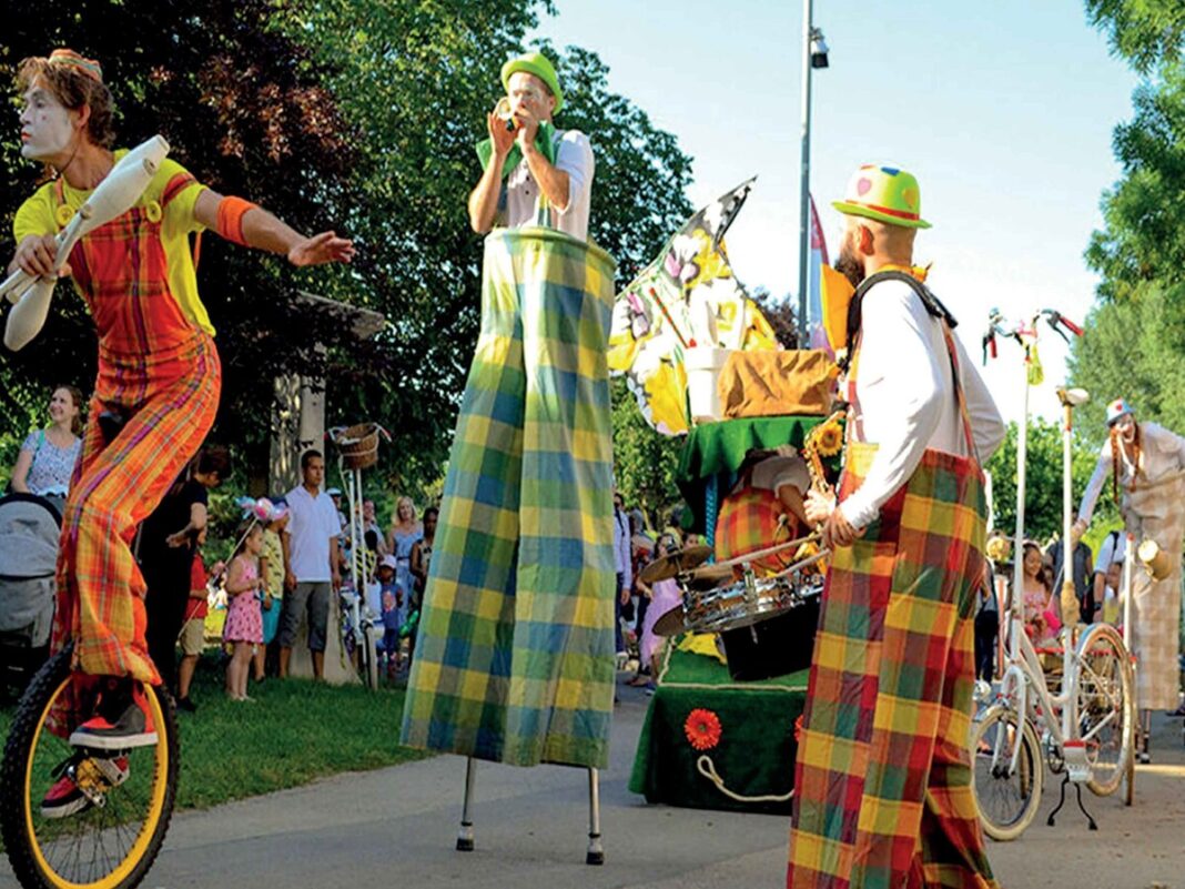 LES CYCLO CLOWNS  Villemoustaussou