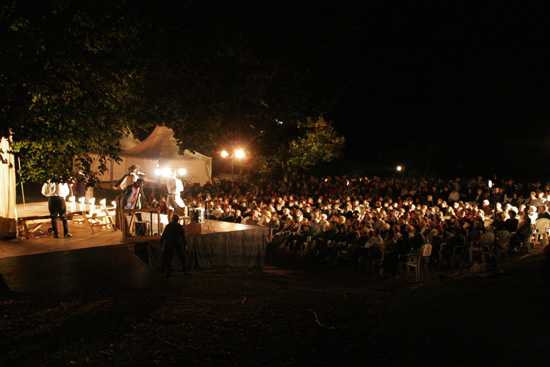 Les Théâtrales de Collonges-la-Rouge Théâtre de plein air Collonges-la-Rouge