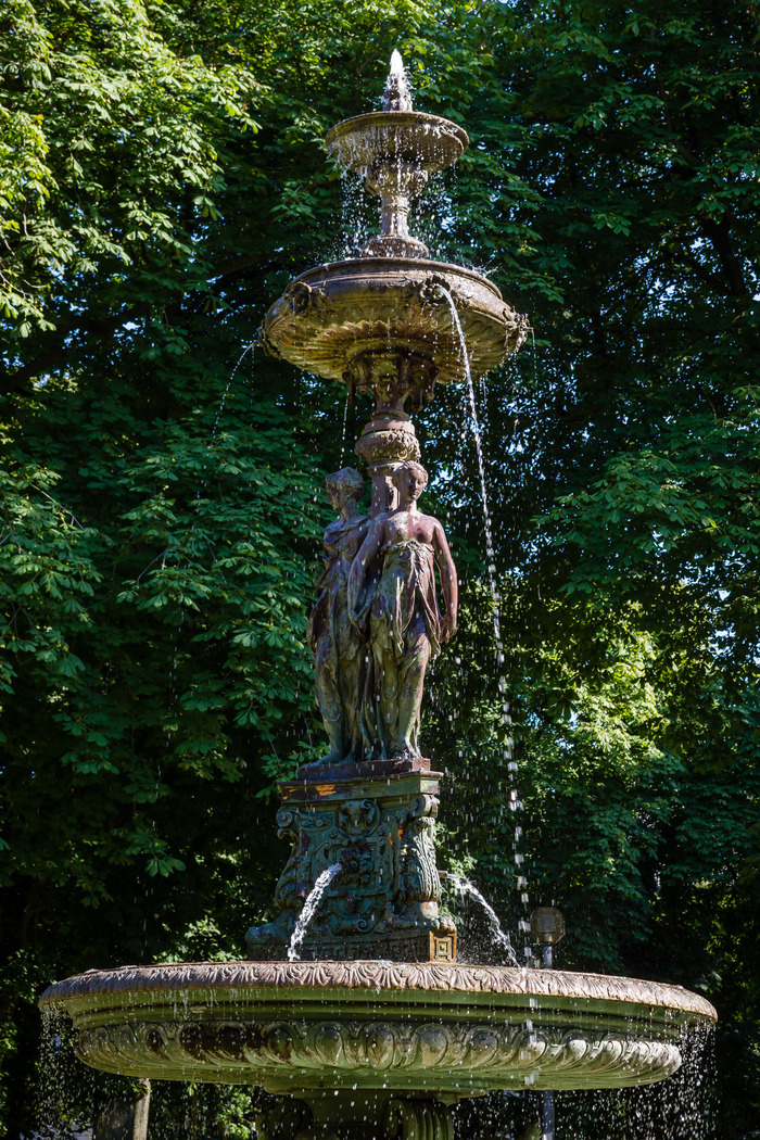 Les yeux grands ouverts au parc Saint-Pierre, Parc Saint-Pierre, Calais
