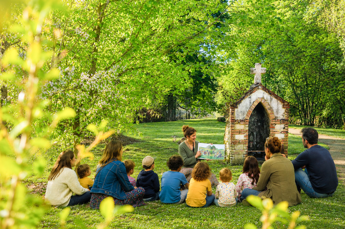 L’heure du conte en plein air, à Saint-Rachoux Saint-Rachoux