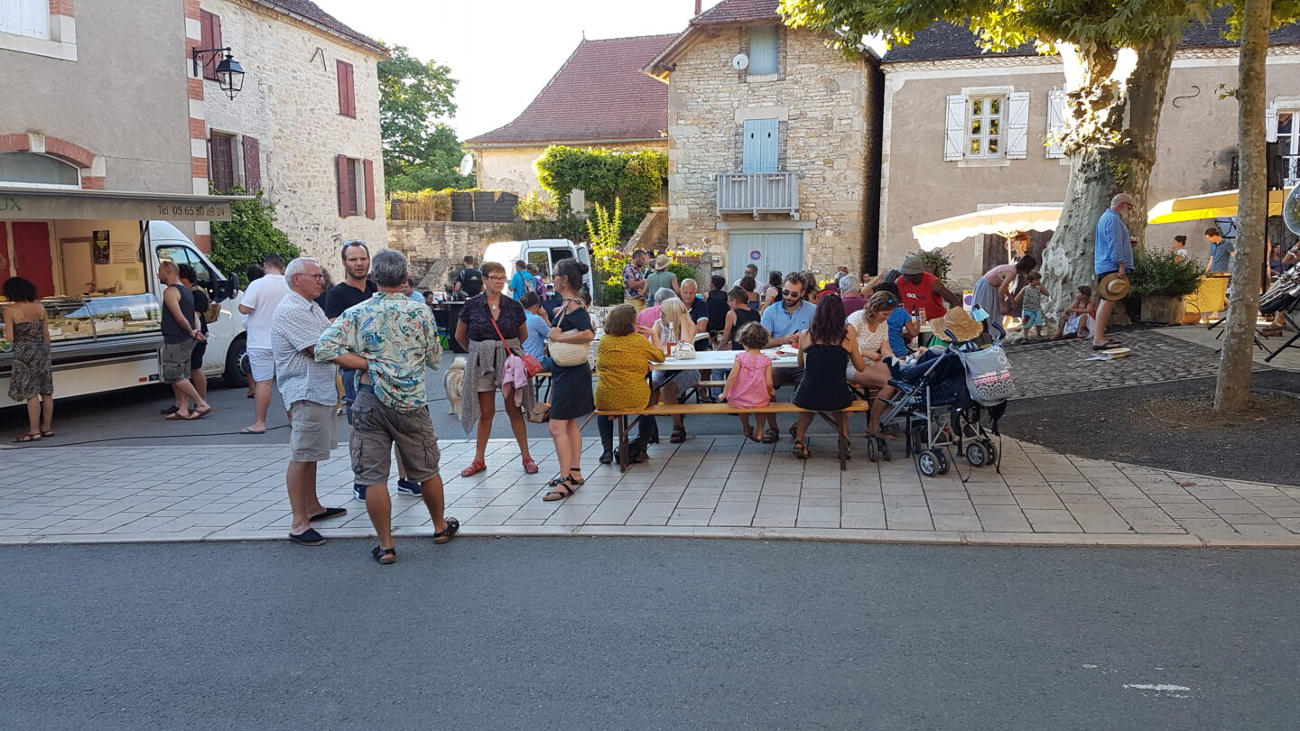 Marché de producteurs à Saint-Pierre-Toirac Saint-Pierre-Toirac