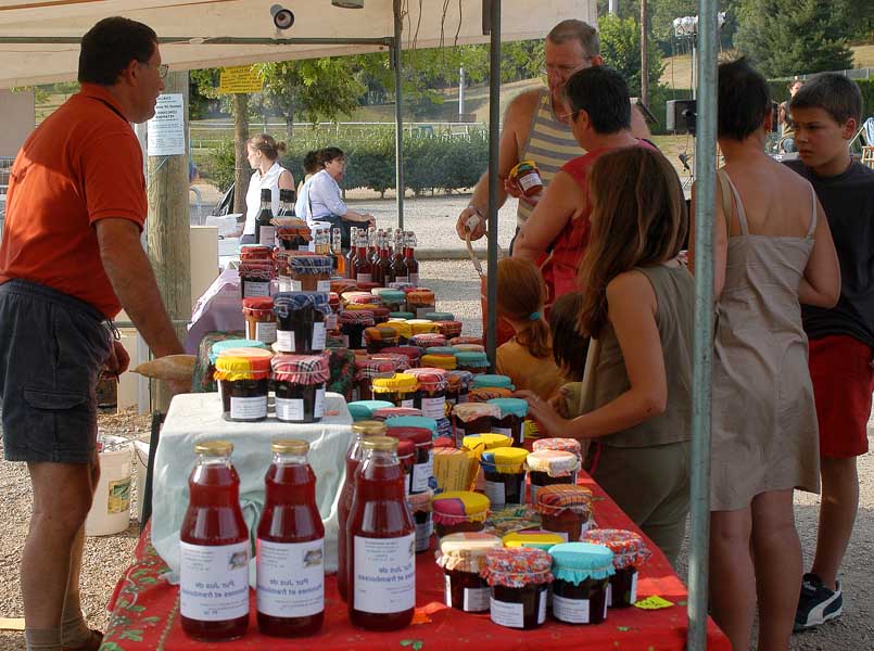 Marché des producteurs de Pays à Saint Mathieu Stade Saint-Mathieu