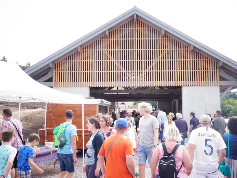 Marché du Terroir au Col de la Schlucht Sous la Halle Le Valtin