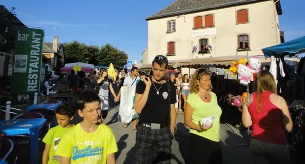 Marché Nocturne les mardis  Salles-Curan