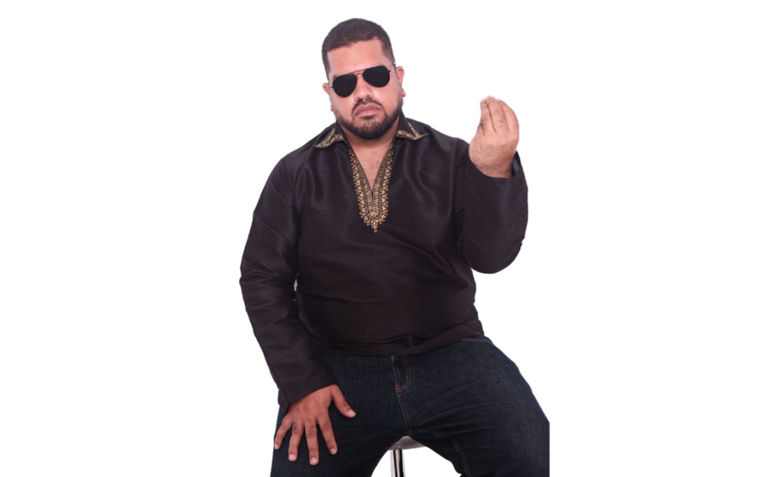 Masood Boomgaard débarque à Paris avec son spectacle « Self-Help Singh » L’ARCHIPEL Paris