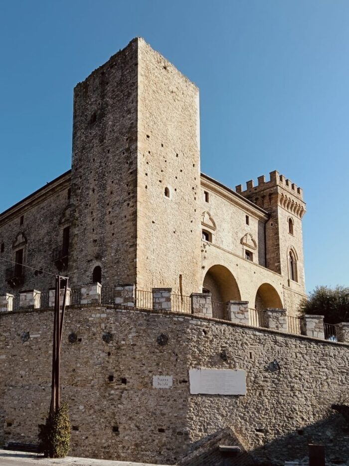 Mécène : Bagliori dalla Necropoli Italica di Cardetola, Castello Ducale di Crecchio, Crecchio