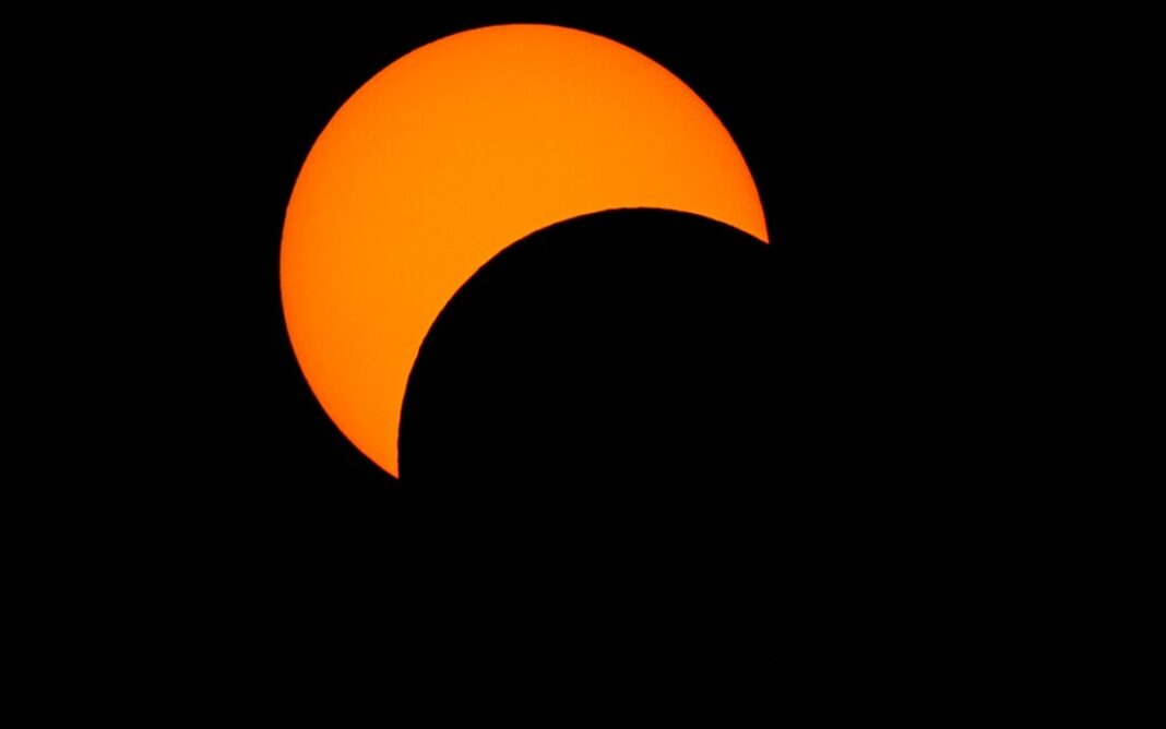 Observation de l’éclipse de Soleil au parc André Citroën Parc André Citroën Paris
