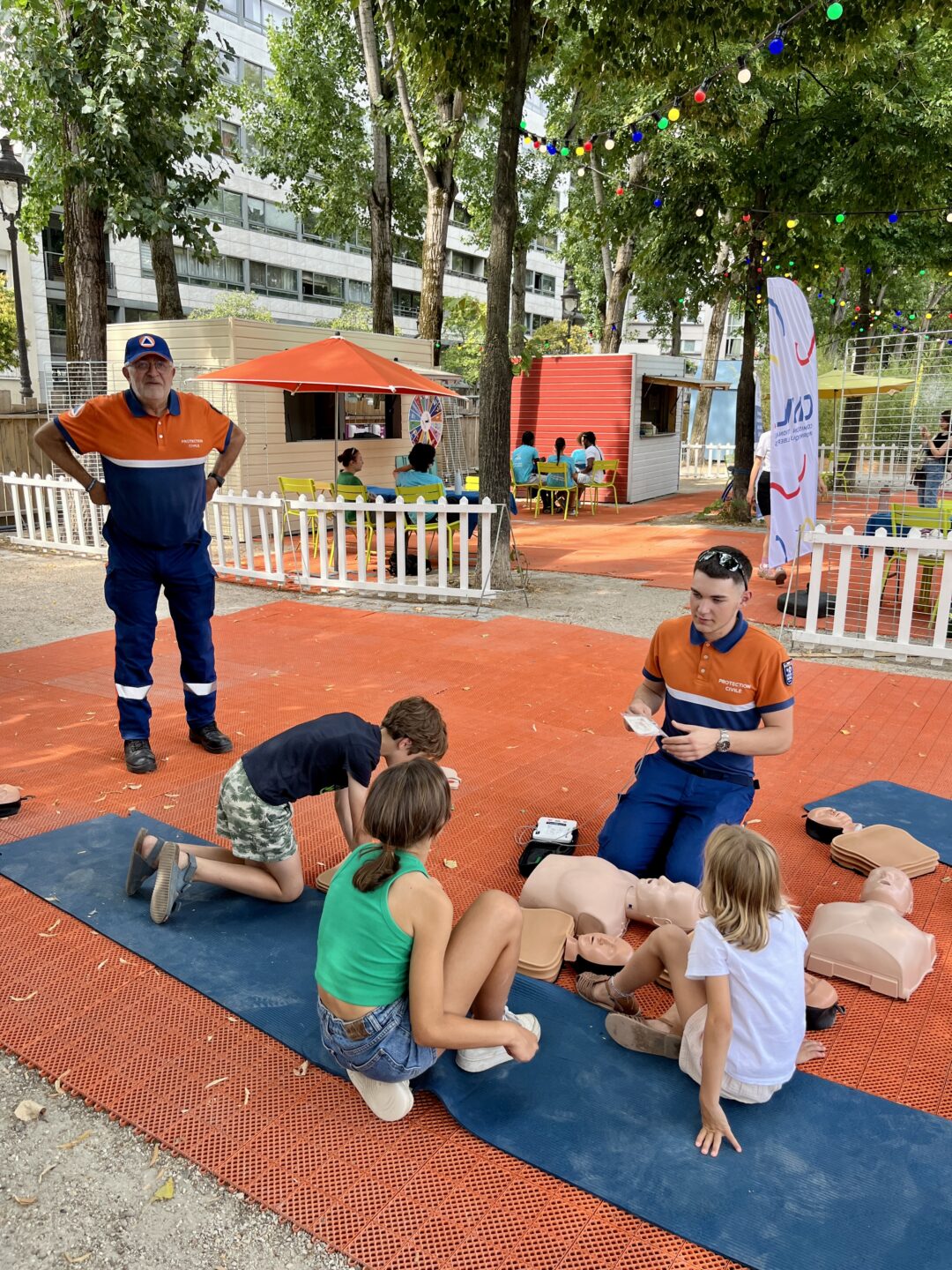 Atelier gestes qui sauvent sur le Village Santé