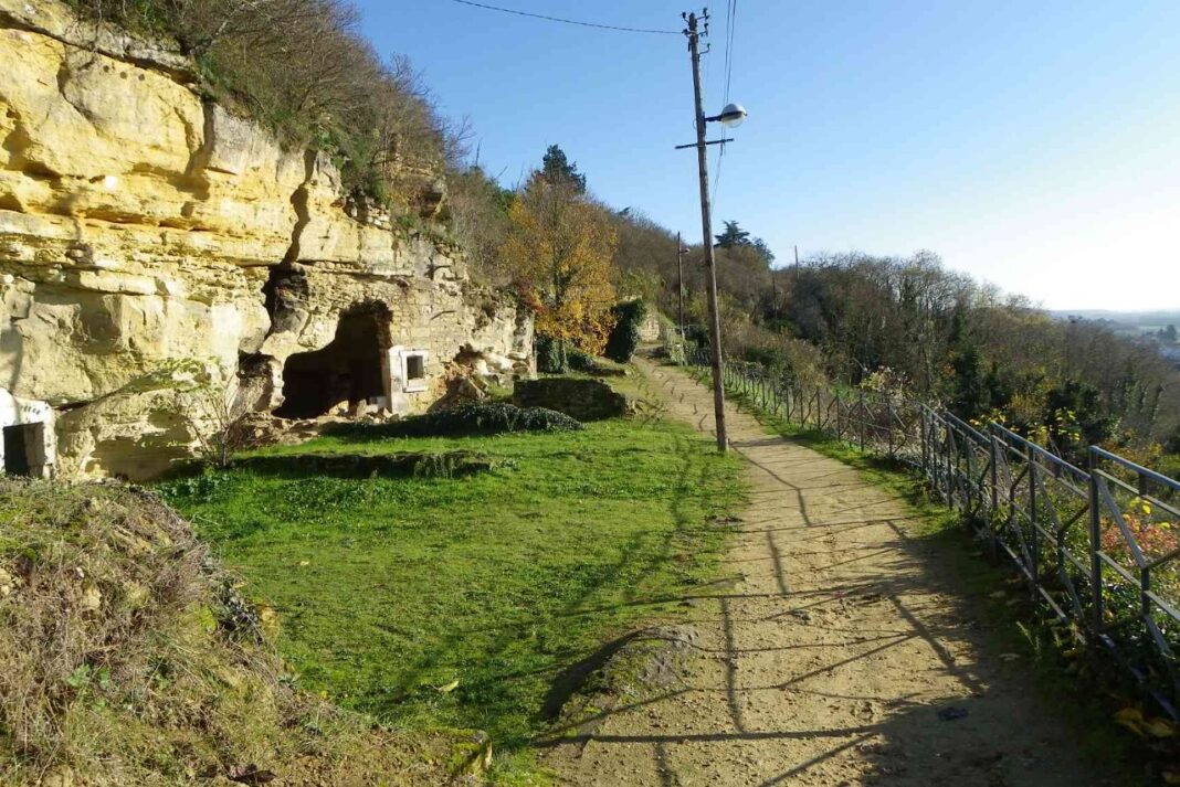 Patrimoine des Puys du Chinonais  Beaumont-en-Véron