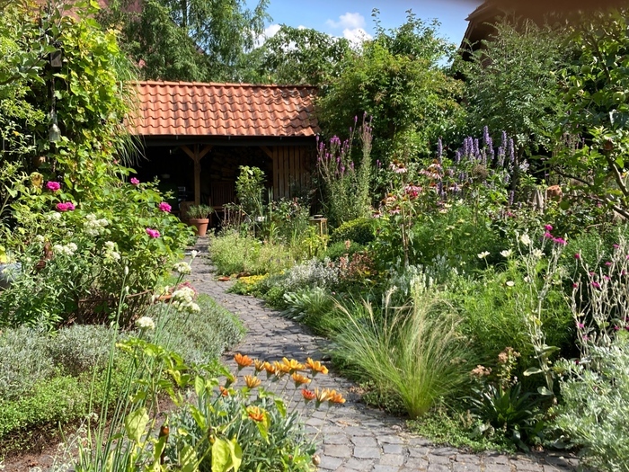 Porte ouverte dans le jardin de Grosser, Garten Grosser, Lehrte