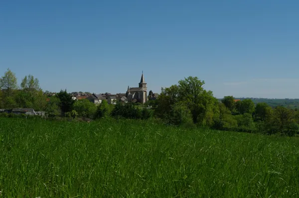Randonnée dans la fraîcheur du matin Albagnac Moulin de Bernadou Pradinas  Sauveterre-de-Rouergue