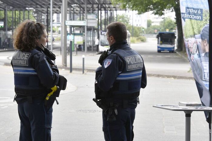 Rencontre avec la police municipale Halle parking Pirmil Nantes
