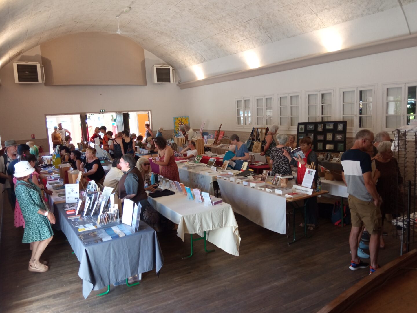 Salon du livre, BD, arts et peintures Tour-de-Faure