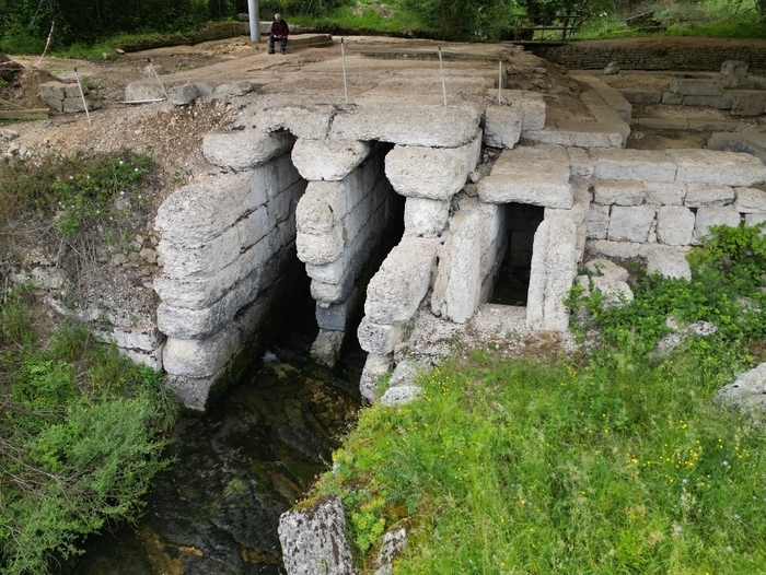 Sanctuaire gallo-romain Villards d’Héria – visites commentées, Le Pont des Arches, Villards-d’Héria