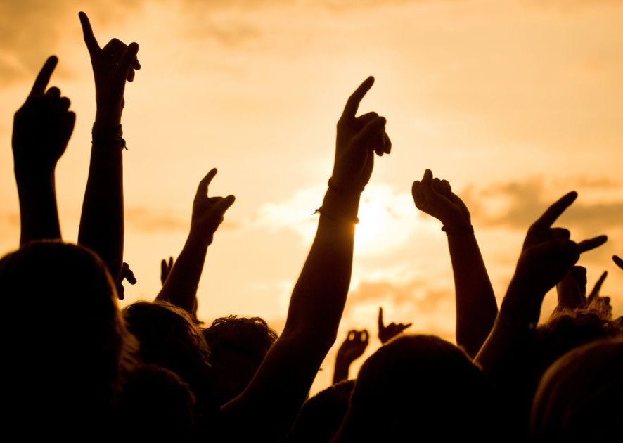 Séance d’écoute musicale les artistes coup de cœur des festivals de l’été Espace culturel du Pays de Nay Nay
