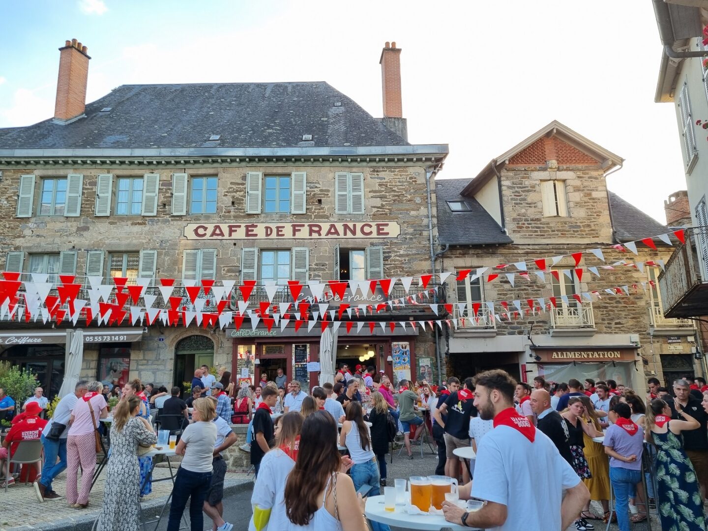 Soirée spéciale Veille Festival Uzerche en Bodega Place Marie Colein Uzerche