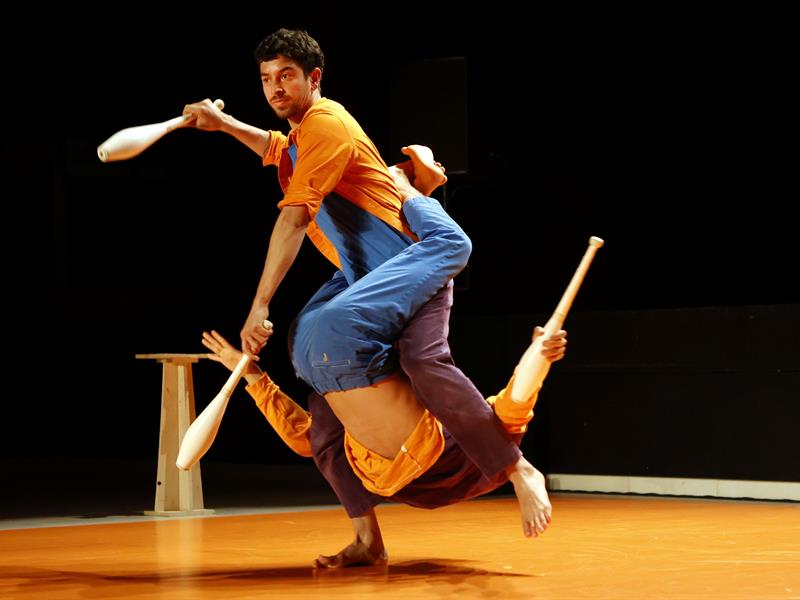 Spectacle de danse la fabuleuse histoire de BasarKus Auditorium de la Louvière Épinal