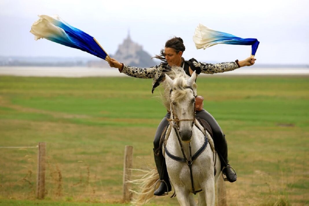 Spectacle équestre Sòl & Màni Ferme des Chimères Saint-James