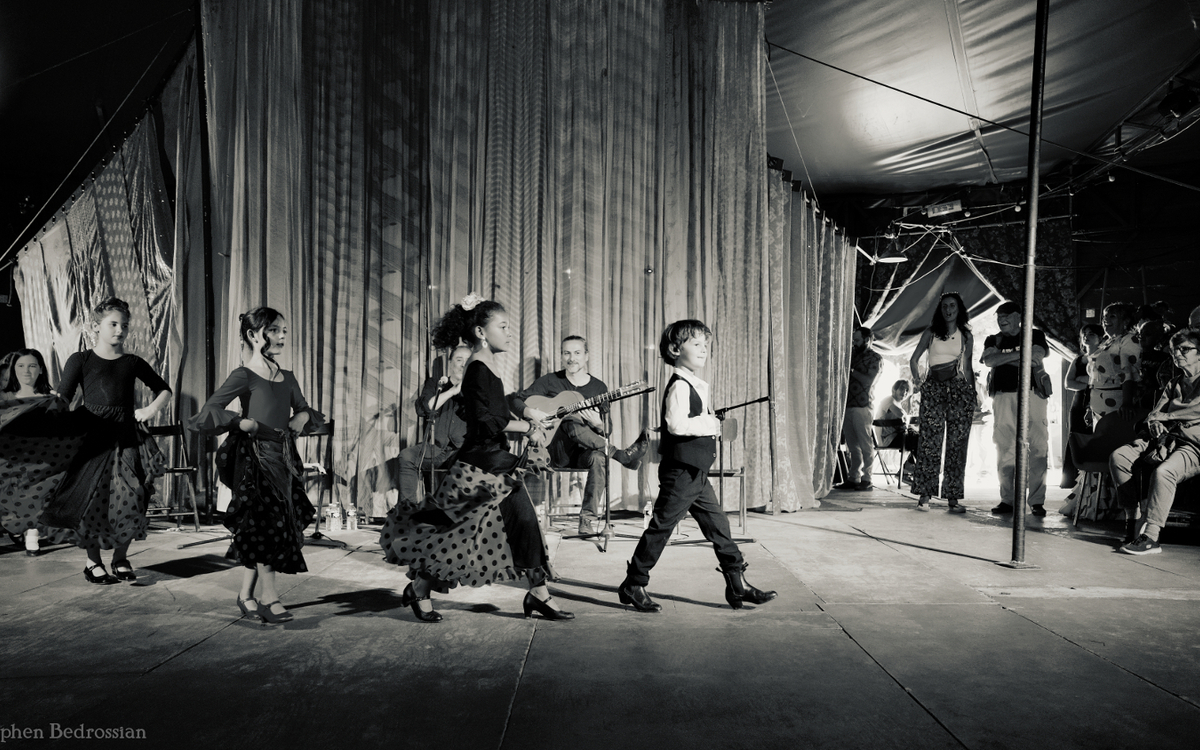 Spectacle flamenco des enfants de Flamenco en France Cirque Romanes Paris