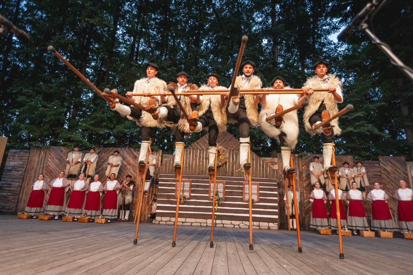 Spectacle folklore Lous Crabots Place des Basques Soorts-Hossegor 2026-08-22