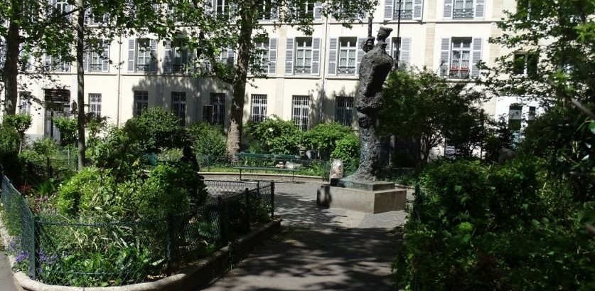 Statue Hommage au capitaine Dreyfus par Tim