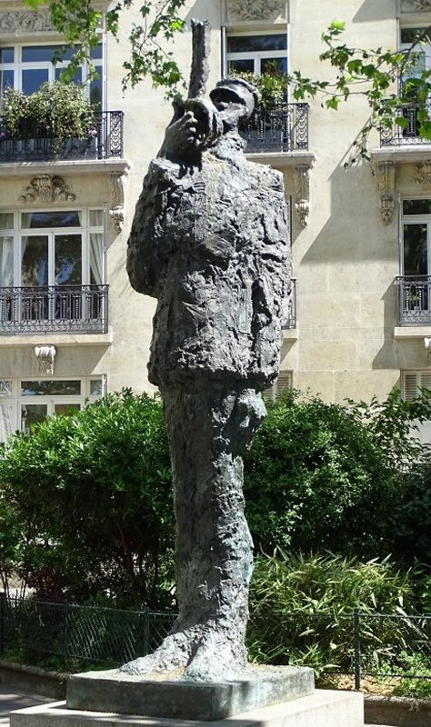 Statue Dreyfus (2) Statue Dreyfus