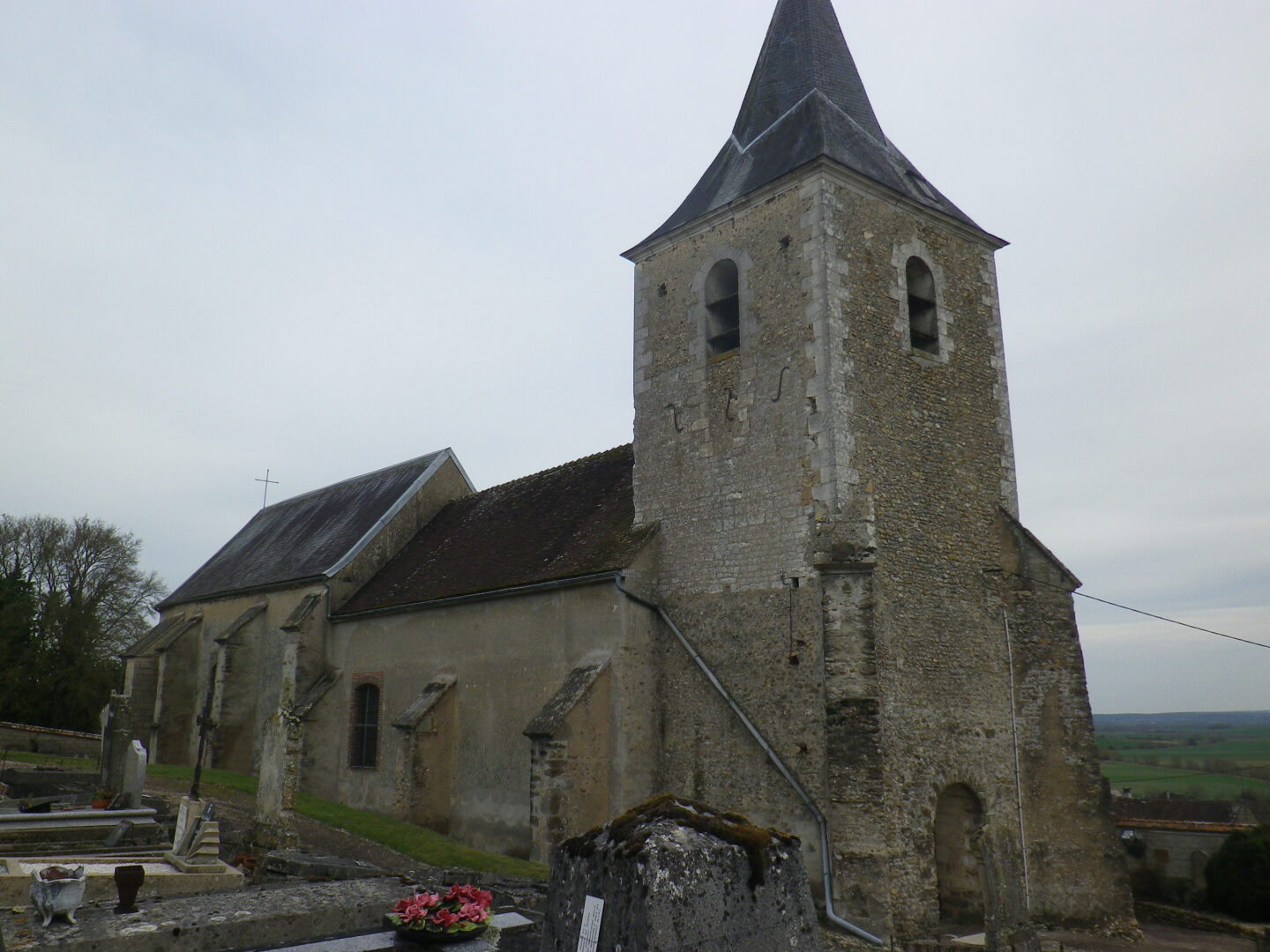 Un jour, une église à Bellechaume Rue de l’Église Bellechaume