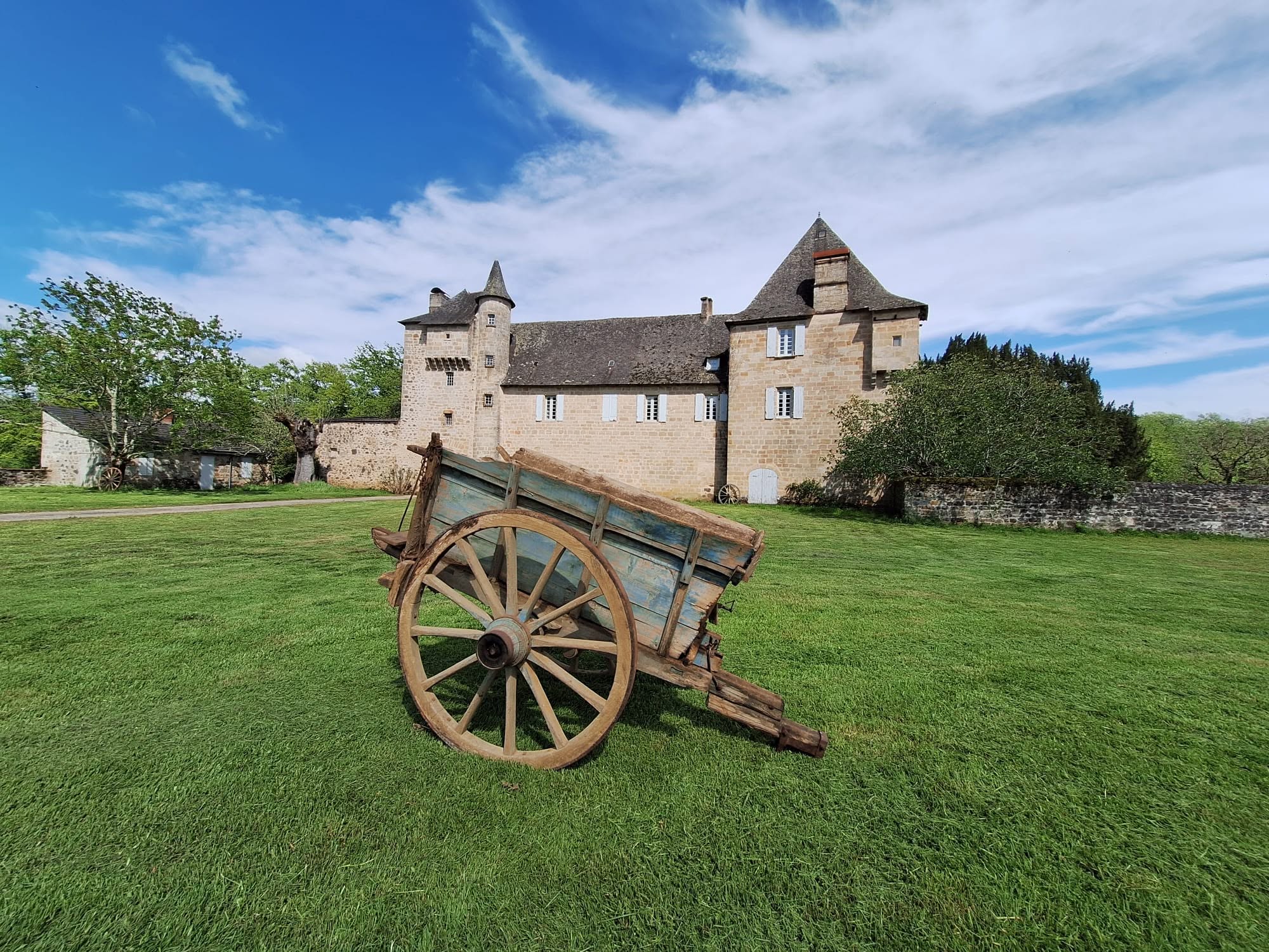 Vide grenier au Château d'Estresses Impasse de la Bouyge Astaillac 2026-07-19