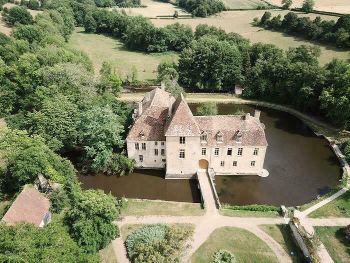 Visite du château de Lantilly Château de Lantilly Cervon