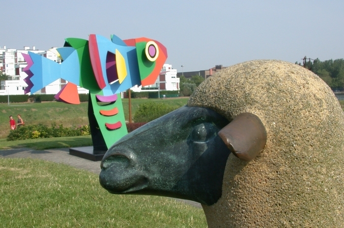 Visite en famille du jardin de sculpture, Le LAAC, Dunkerque