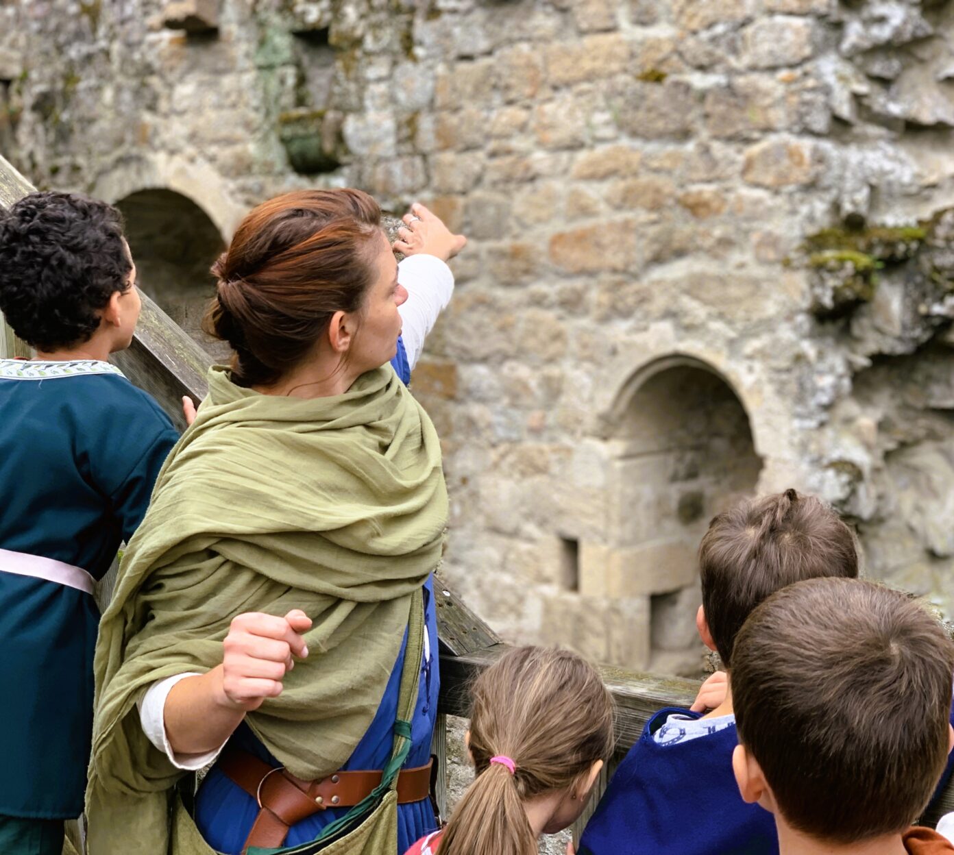 Visite guidée des Tours de Merle L’homme et la nature au Moyen Âge  Saint-Geniez-ô-Merle