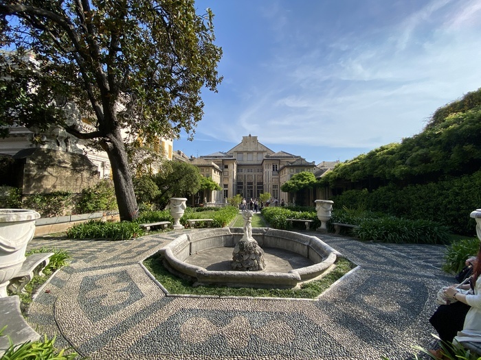 Visite guidée du jardin secret du palais Nicolosio Lomellino et le nymphée de Foetus… observer, regarder et découvrir., Giardino segreto di Palazzo Nicolosio Lomellino, Genova
