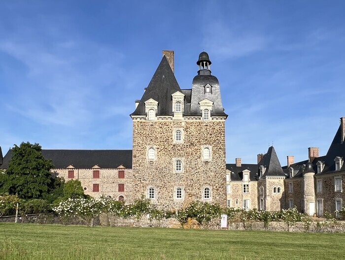 Visite guidée exceptionnelle de deux tours des Arcis, et animation enfant : Mosaïque de papier : « crée ta tour ou ton labyrinthe ! », Château des Arcis, Meslay-du-Maine