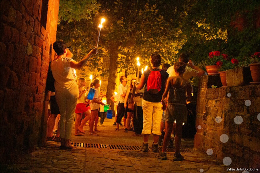 Visite guidée Nocturne de Collonges-la-Rouge  Collonges-la-Rouge