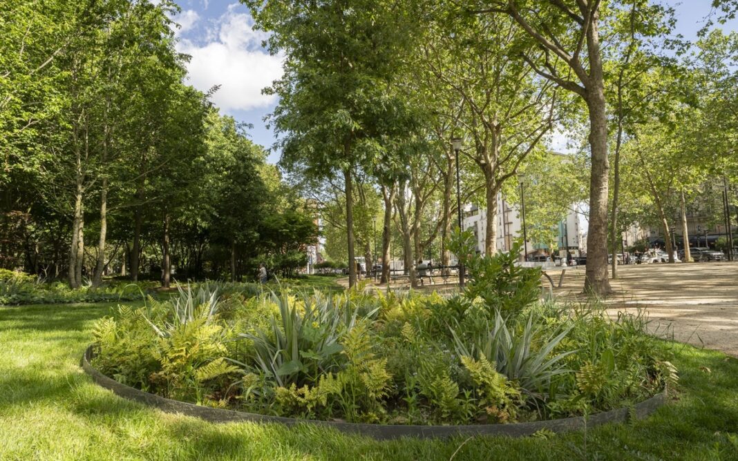 Visite La place du Colonel Fabien devient une forêt urbaine métro Colonel Fabien Paris