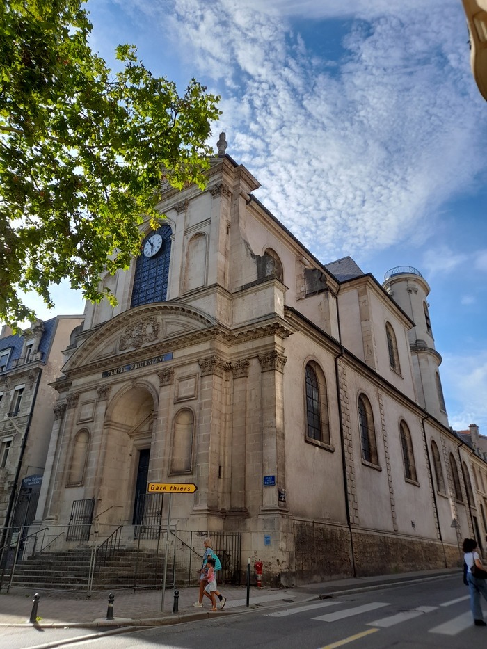 Visite libre d'un temple protestant