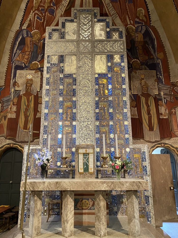 Visite libre ou guidée - Découverte de l'architecture et du décor intérieur de l'église Sainte-Croix