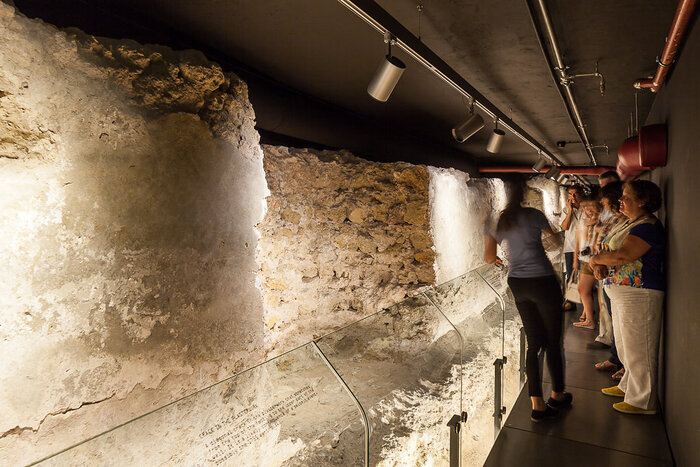 Visite spéciale du mur de D. Dinis, Museu do Dinheiro, Lisbon