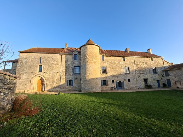 À la découverte de la commanderie templière et hospitalière de Villegats, Commanderie de Villegats, Courcôme