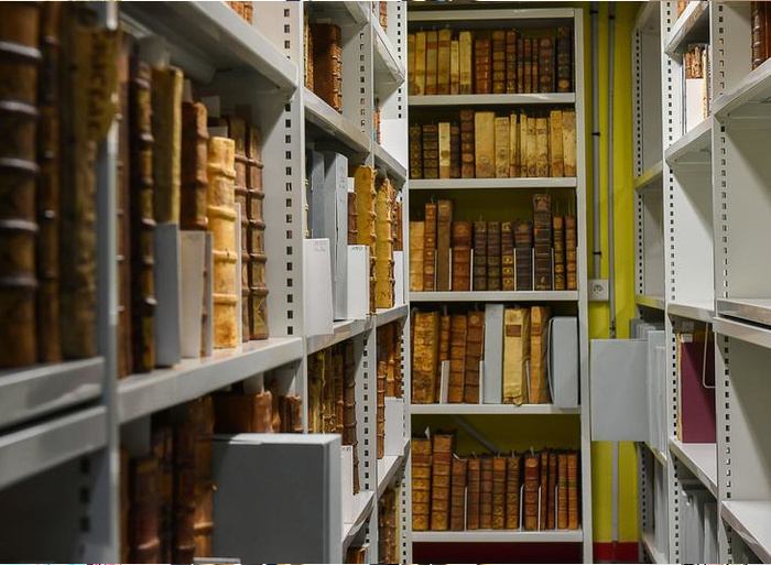 À LA DECOUVERTE DES RÉSERVES DE LA BIBLIOTHÈQUE, Bibliothèque d’Étude et du Patrimoine, Toulouse