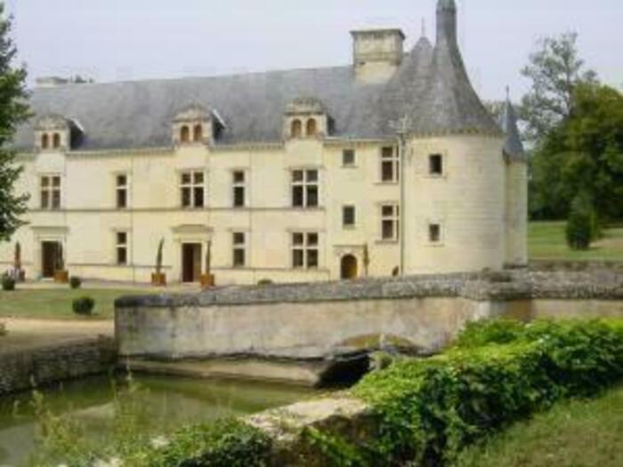 À la découverte du château des ancêtres de Jules Verne !, Château de la Fuye, Mouterre-Silly